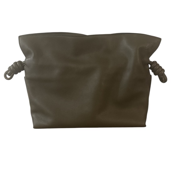 Loewe Flamenco Clutch Medium Khaki Green - Picture 7 of 16